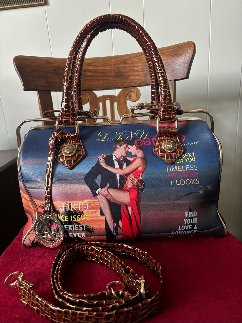 Plant paparazzo satchel . Faux leather